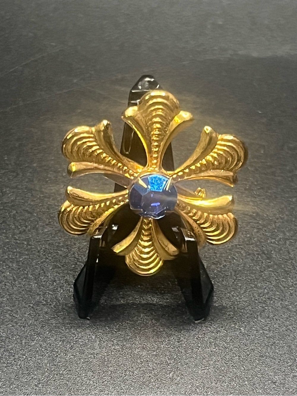 Vintage Gold Tone Floral Brooch Blue Rhinestone Dimensional Flower